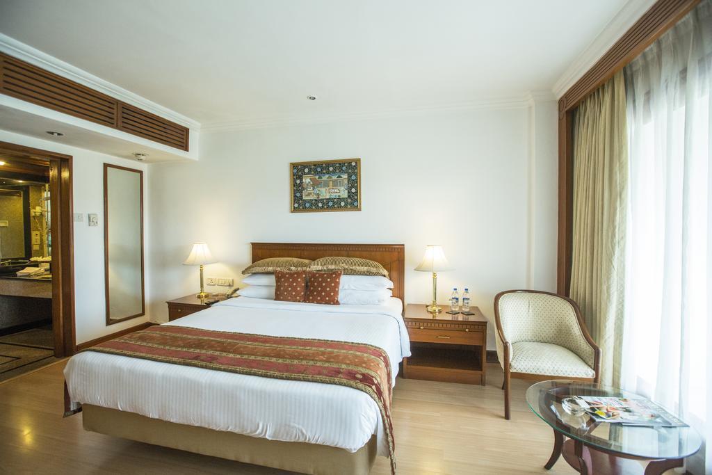 Hotel Taj Banjara Hyderabad Exterior foto A room at the Taj Bengal