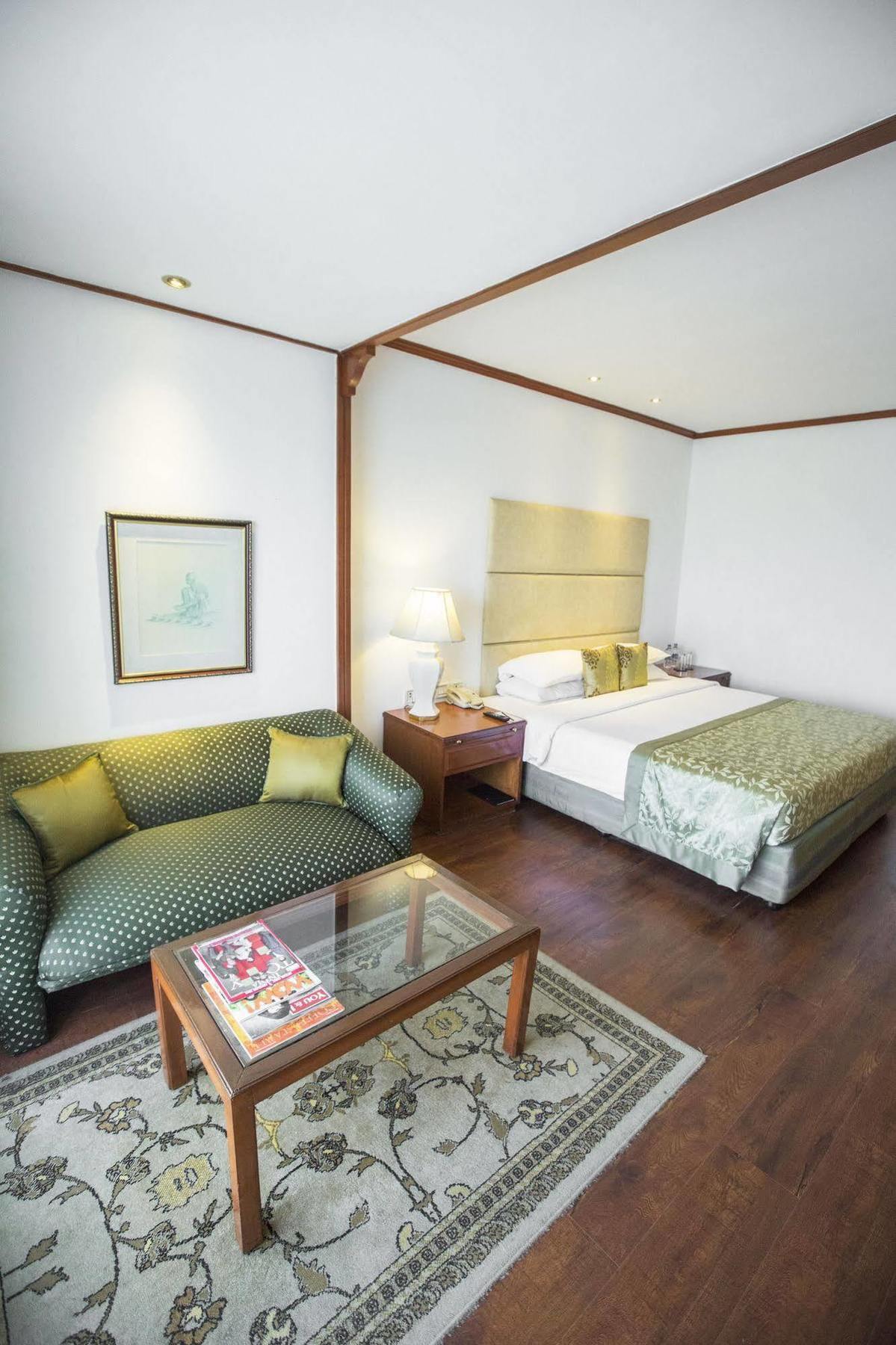 Hotel Taj Banjara Hyderabad Exterior foto A room at the Taj Bengal
